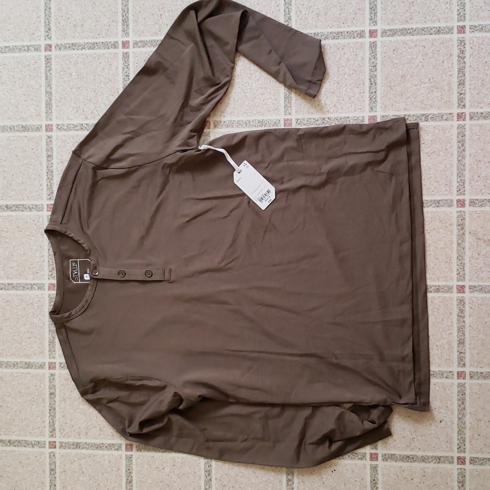 Men's Medium Long Sleeve Olive Crew Neck Shirt